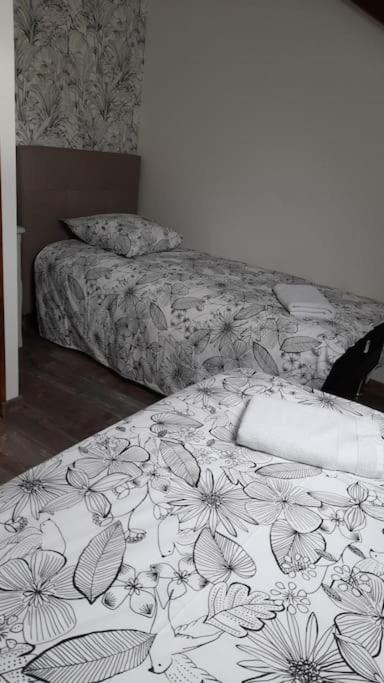 Les Galipes Apartamento Hautvillers Exterior foto